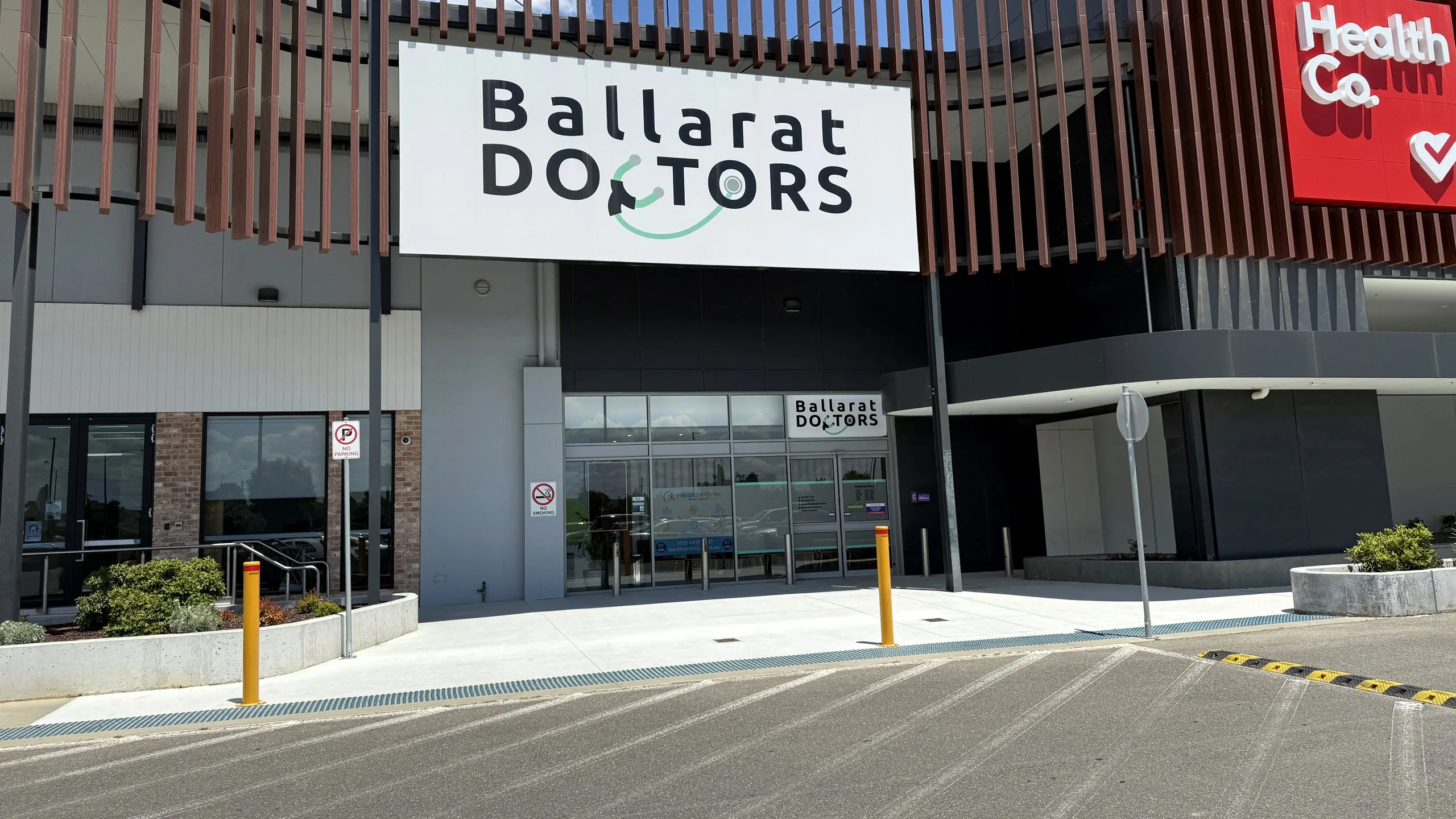 The Ballarat Doctors entrance on Learmonth Road, Wendouree